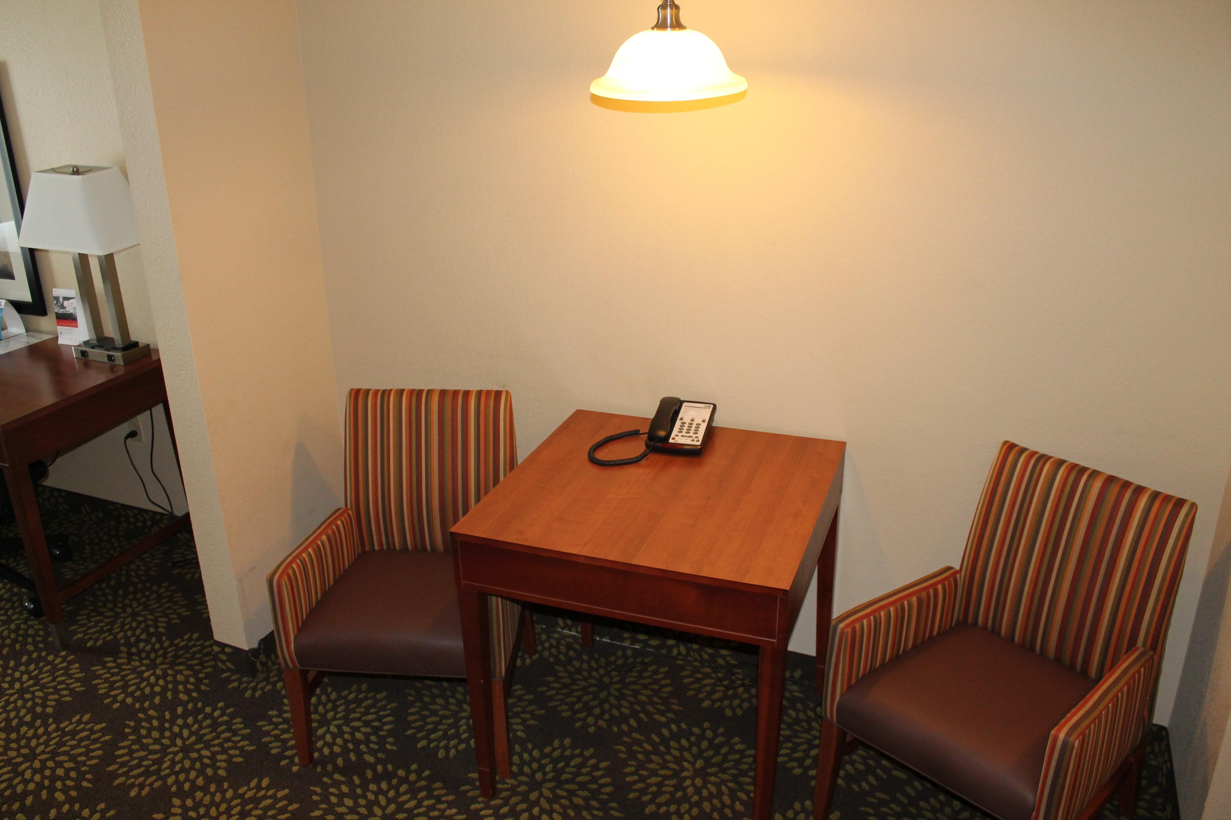 Holiday Inn Express Hotel & Suites Starkville, An Ihg Hotel Buitenkant foto