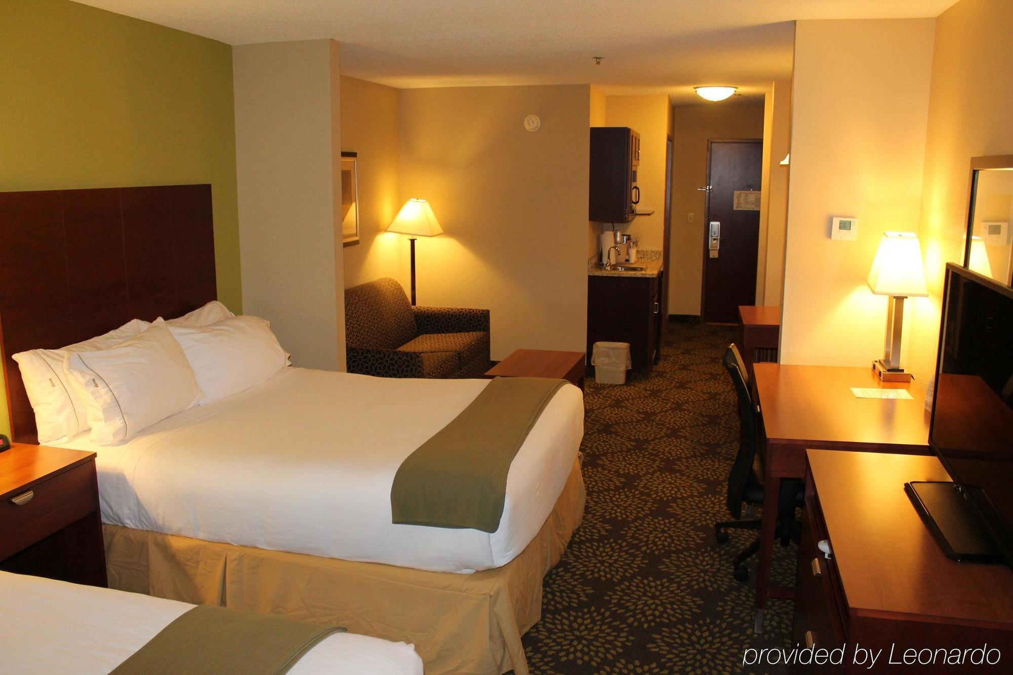 Holiday Inn Express Hotel & Suites Starkville, An Ihg Hotel Buitenkant foto